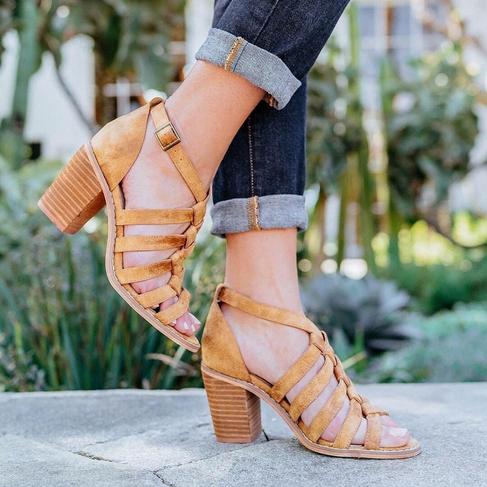 Mi.iM | 'Noelle' Strappy Heels.